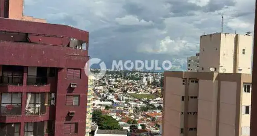 APARTAMENTO à venda, 3 quartos, 1 suíte, 1 vaga, CENTRO - Uberlândia/MG