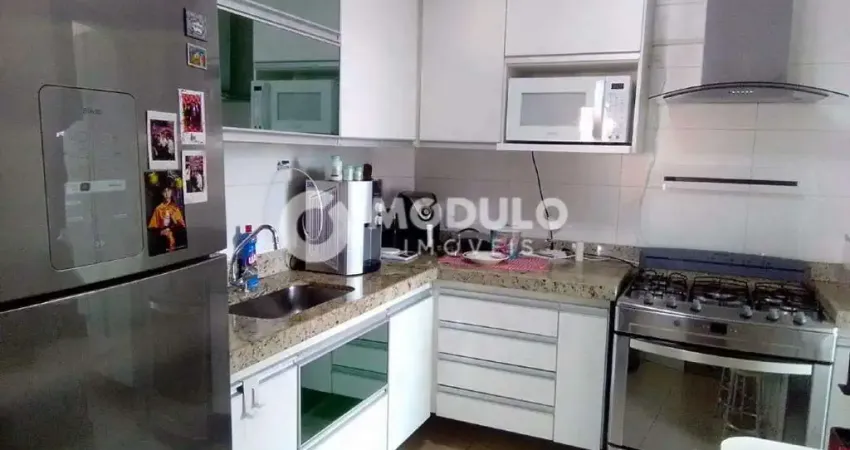 Apartamento mobiliado disponível para locação no bairro Patrimônio.