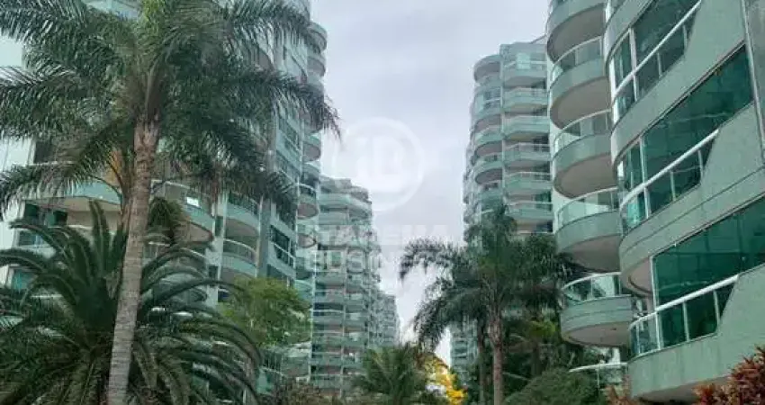 Apartamento 04 suítes em condomínio alto padrão, meia praia, itapema - sc