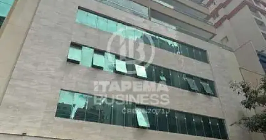 Apartamento com 3 quartos à venda na Rua 250, 335, Meia Praia, Itapema