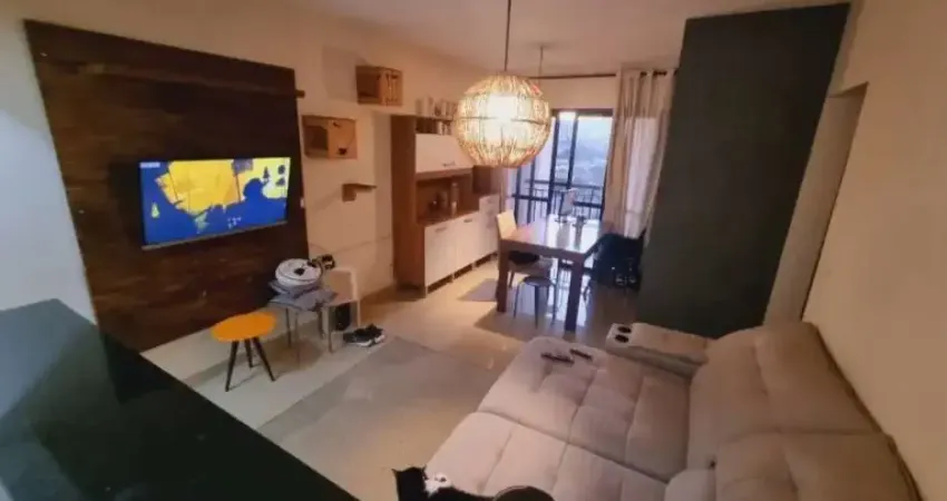 Apto pronto no espaço e vida, 3 dorms sendo 1 suíte, com armários planejados e em andar alto, varanda e 1 vaga coberta no subsolo