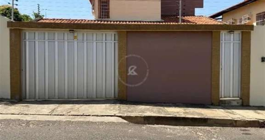 Casa Duplex com 4 Quartos em Condomínio Fechado - Oportunidade Imperdível!