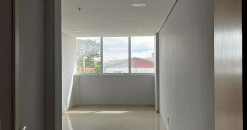 Casa comercial à venda na Avenida Marechal Castelo Branco, Porenquanto, Teresina