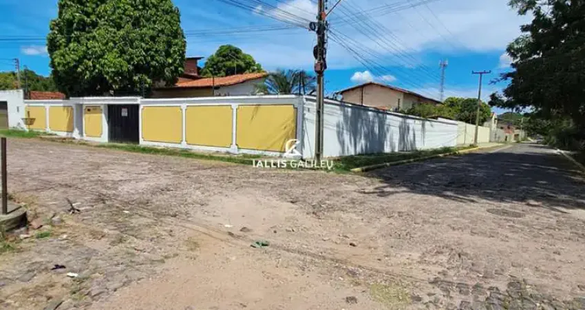 Casa com 3 quartos, 239m² construídos – Ininga – Teresina/PI Conforto, piscina e energia solar em uma das localizações mais valorizadas da cidade.