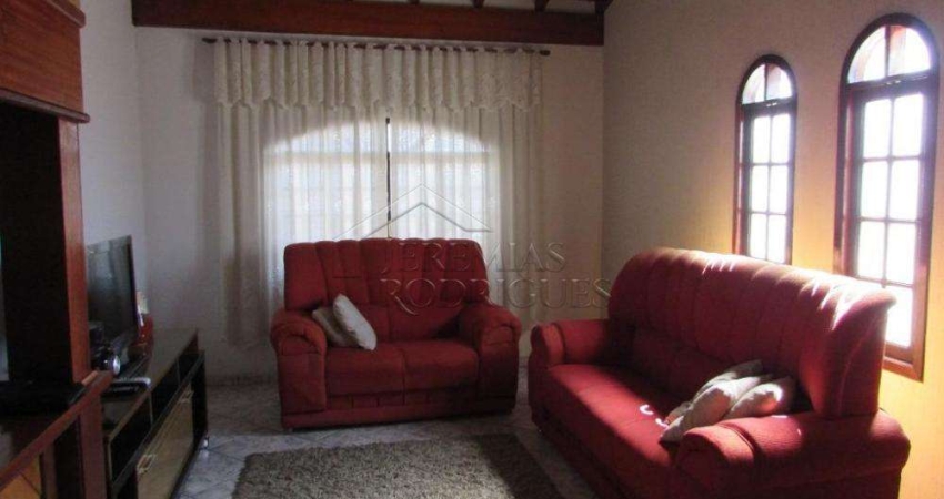 Casa com 3 quartos à venda no Santana, Pindamonhangaba 