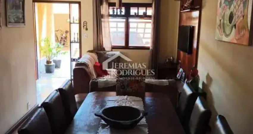 Casa com 3 dormitórios, 170 m² - Centro - Tremembé/SP