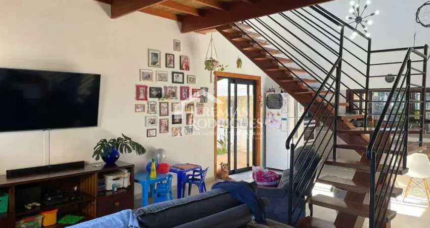 Casa térrea com 3 dormitórios, 200 m² - Barreiro - Taubaté/SP