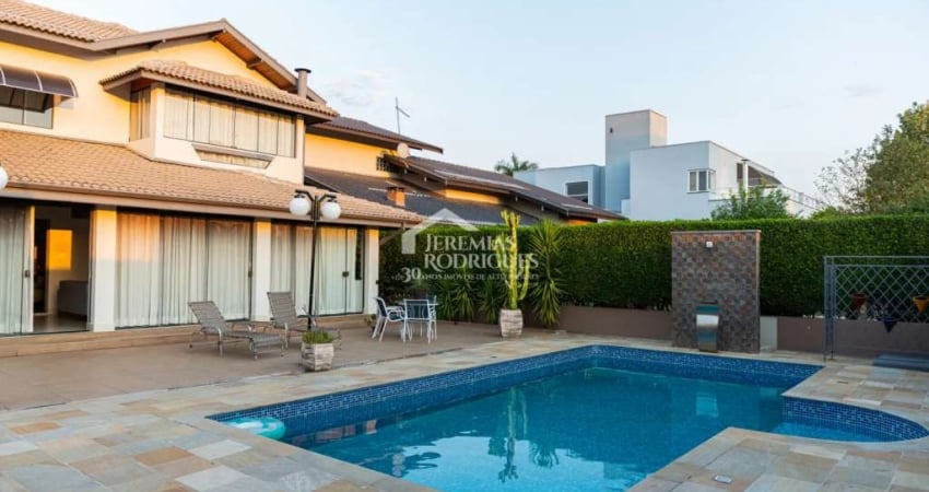 Casa com 4 suítes, 335 m² - Condomínio Colonial Village I - Pindamonhangaba/SP