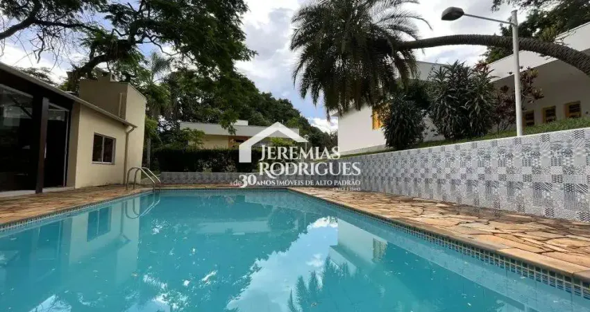 Chácara à venda com 2.000 m² no Condomínio Chácaras Cataguá, em Taubaté/SP.