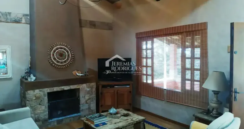 Oportunidade! Casa com 3 dormitórios, 294m² - Condomínio Chácaras Cataguá - Taubaté/SP