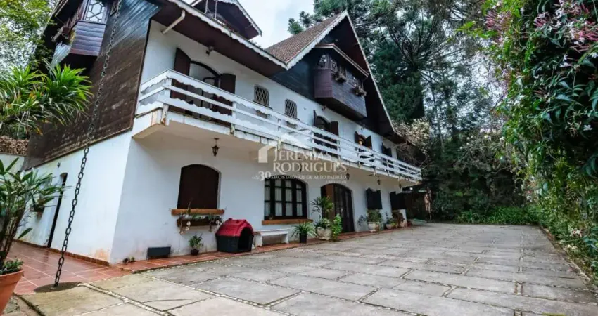 Casa com 7 dormitórios, 924 m² - Recanto das Araucárias - Campos do Jordão/SP