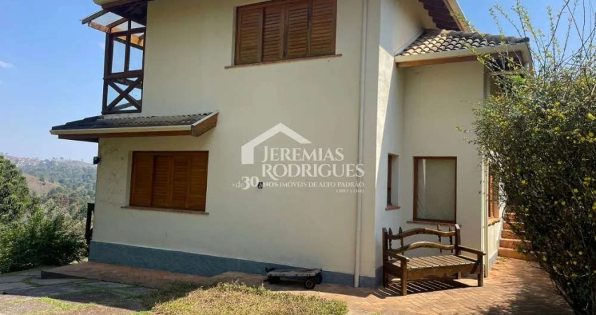 Casa com 3 suítes, 332 m² - Condomínio Florestal Clube - Campos do Jordão/SP.