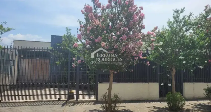 Casa com 6 dormitórios, 328 m² - Centro - Pindamonhangaba/SP.