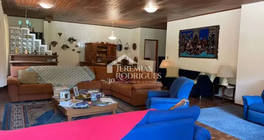 Casa com 5 suítes, 348 m² - Centro - Santo Antônio do Pinhal/SP.
