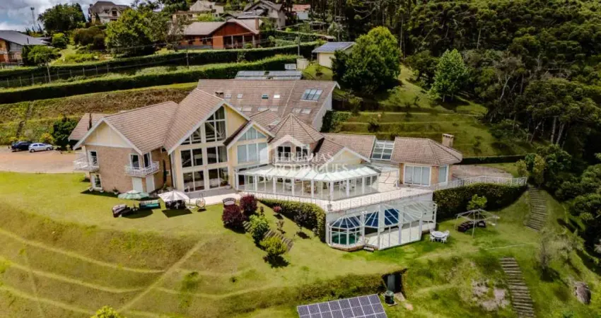 Casa à venda no Parque Pedra do Baú, Campos do Jordão
