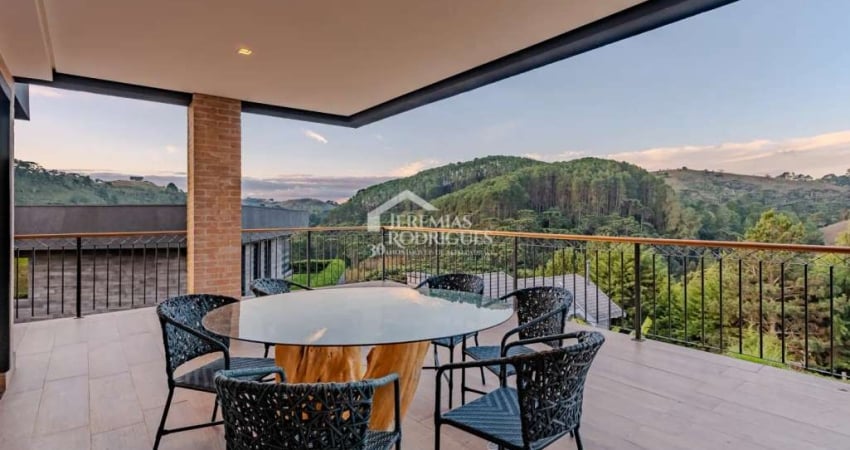 Casa para venda com 4 suítes no Condomínio Recanto do Sol em Campos do Jordão/SP