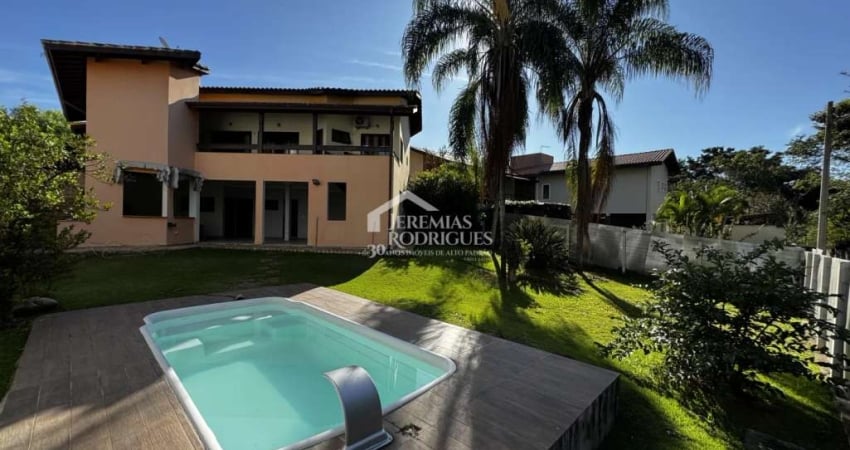 Casa para venda e locação com 4 dormitórios no Condomínio Colonial Village I em Pindamonhangaba/SP