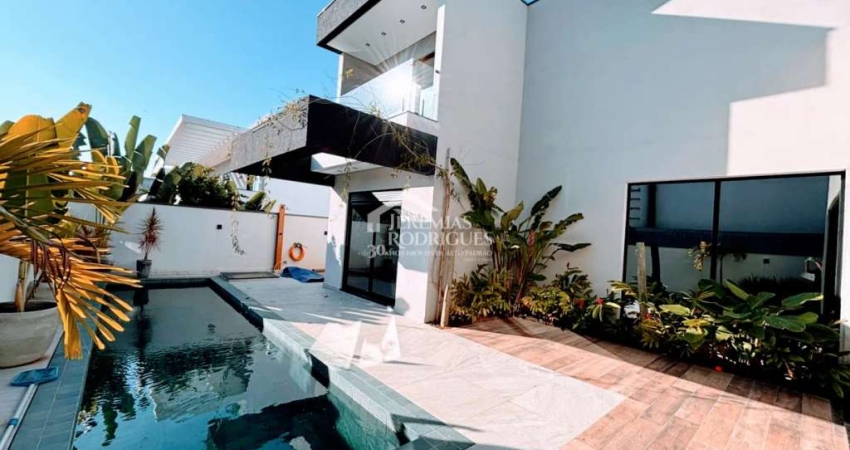 Casa à venda com 5 dormitórios no Condomínio Reserva dos Lagos em Pindamonhangaba/SP.