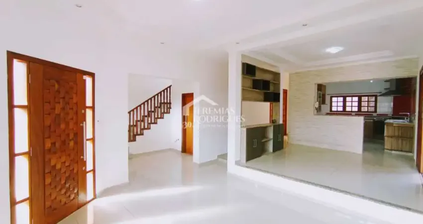 Casa à venda e locação no bairro Campos Elíseos, em Taubaté/SP.
