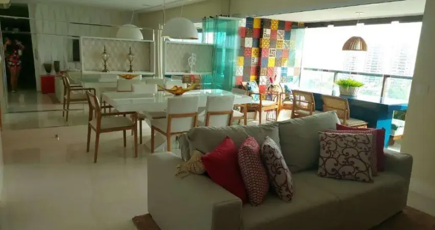 Apartamento finamente mobilido e decorado no parque tropical