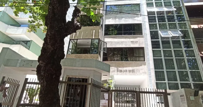 Belíssimo Apartamento com 4/4 A VENDA na Barra Salvador Ba
