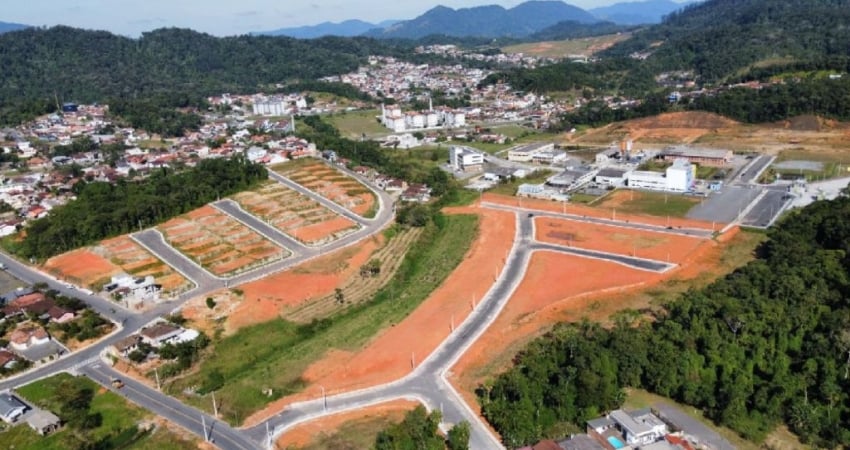 Terreno à venda na Rua Expedicionário Ervino Raasch, sn, Rau, Jaraguá do Sul