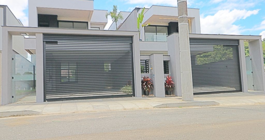 Sobrado Duplex com Piscina à Venda – Alto Padrão em Jaraguá do Sul/SC – Exclusividade!