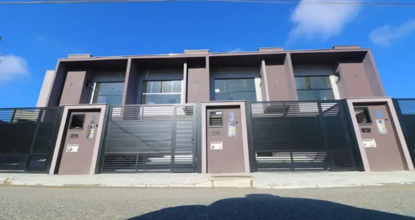 Sobrado à Venda no Bairro Amizade – 121m² com Acabamento Moderno