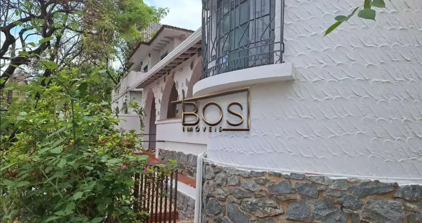 Casarão próximo a Praça da Assembéia - 2 Suítes - Bairro: Santo Agostinho