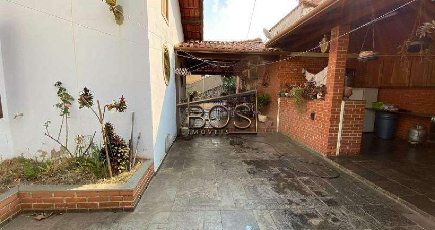 VENDA CASA - 05 QUARTOS 720,00 M2 - BAIRRO: SANTA LUCIA