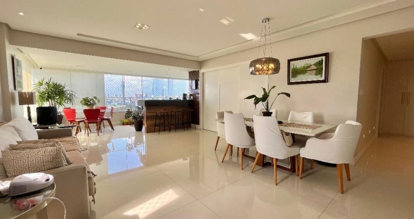 Lindo Apartamento de 3 suites em São Lazáro reformado e andar alto com 3 vagas