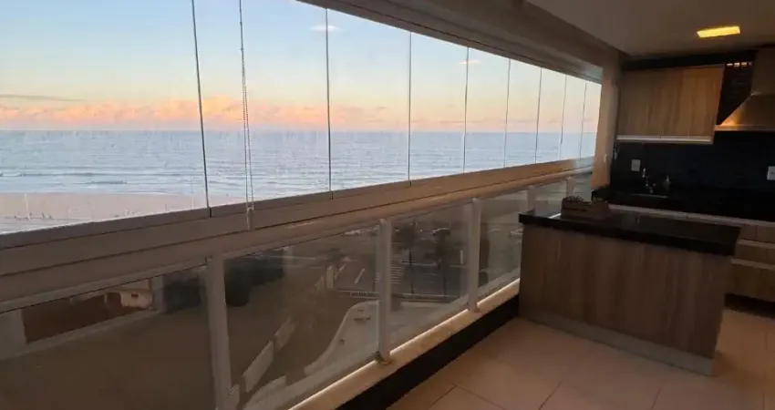 Apartamento a venda em Armação quarto e sala frente mar com varanda no Salvador Suites