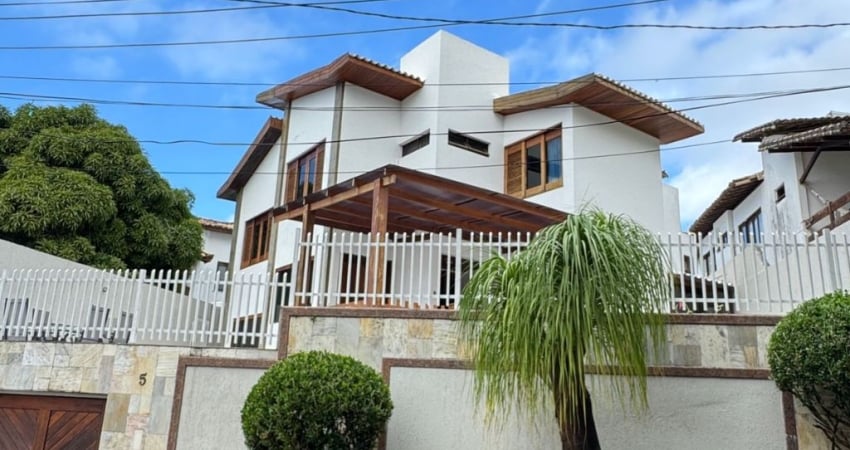 Casa a venda no itaigara com 4 suites piscina e área gourmet