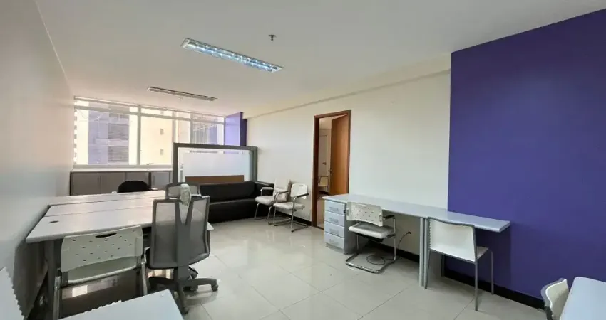 Sala comercial a venda no caminho das árvores no thome de souza