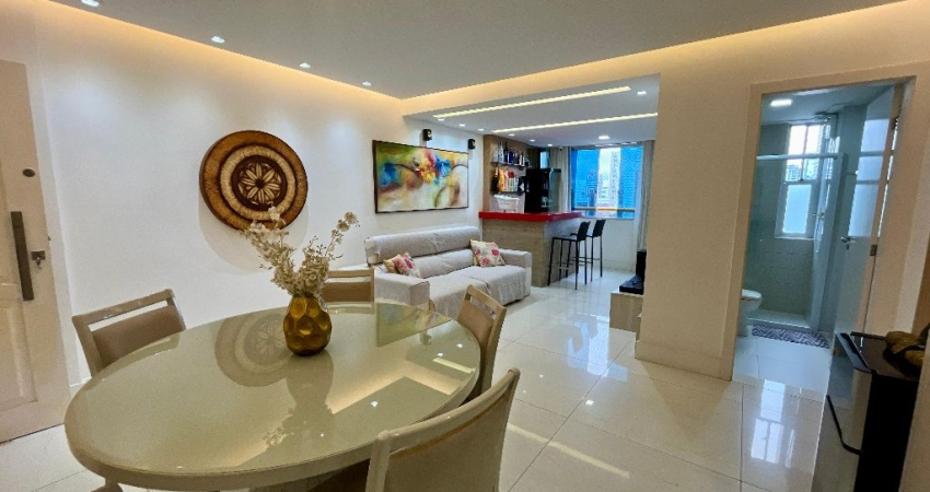 Apartamento a venda no caminho das árvores com 2 quartos mobiliado e reformado