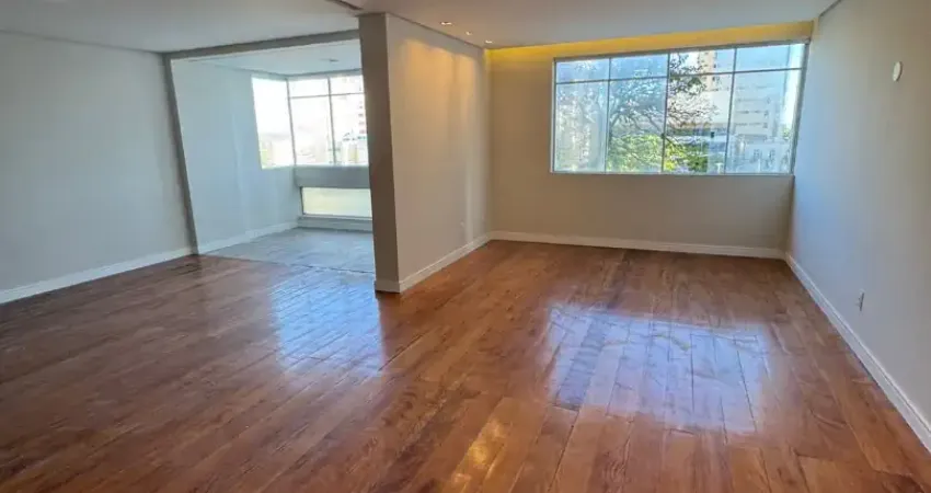 Apartamento a venda na pituba com 4 quartos reformado e nascente