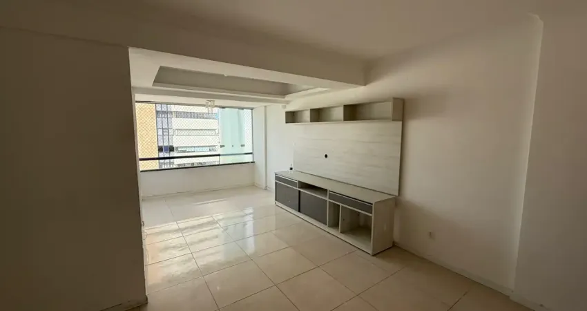 Apartamento a venda na pituba com 3 quartos closet e nascente na mansão cidade da luz