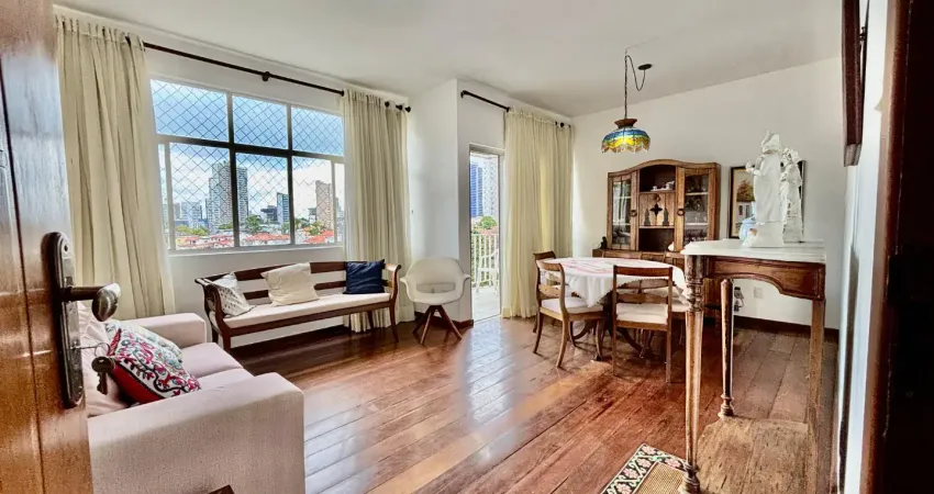 Apartamento a venda no Caminho das Árvores com 3 quartos e varanda