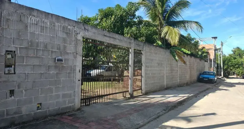 Casa à venda em Serra-ES, bairro Praiamar: 3 quartos, 1 suíte, 1 sala, 2 banheiros, 5 vagas de garagem, 140m² de área.