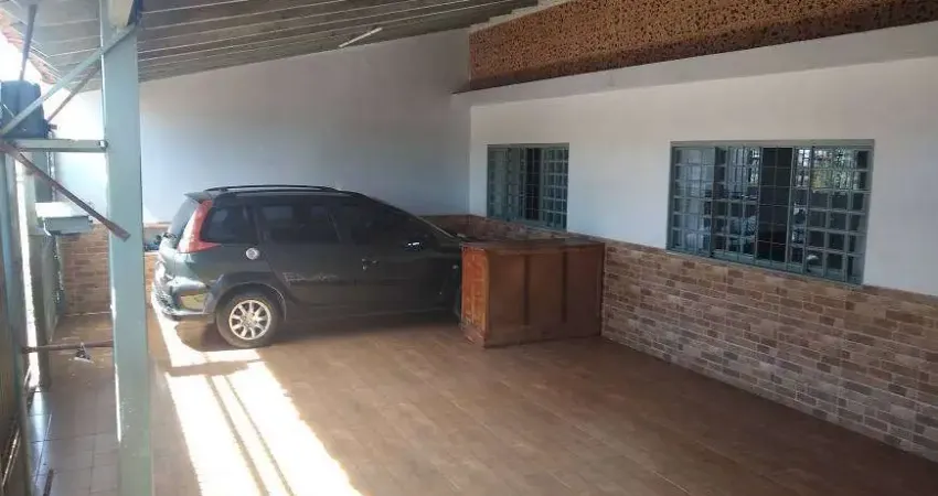 Casa para vendQSE 14 – Imóvel c/2 casas – ótima localização! Taguatinga Sul - Brasília - DF