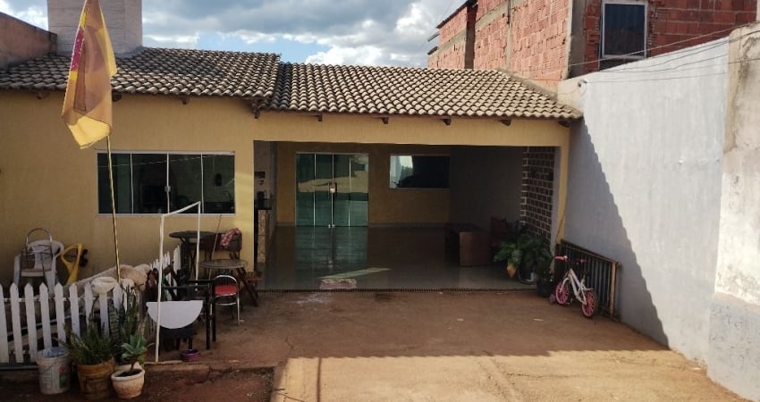 Qsc 19 - Casa 3 Quartos em Lote 400 m² - Setor  de Chácaras - Taguatinga/DF