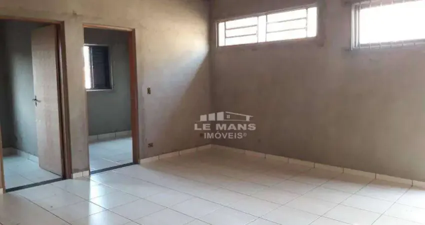 Casa comercial para reforma, 2 quartos, 1 vaga, no bairro São Dimas em São Pedro - SP