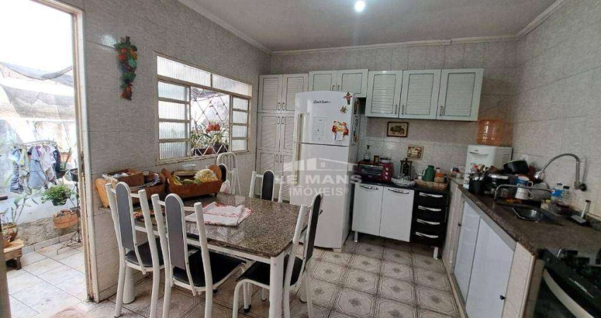Casa a venda, 2 quartos, 1 vaga, no bairro São Luiz em Piracicaba - SP