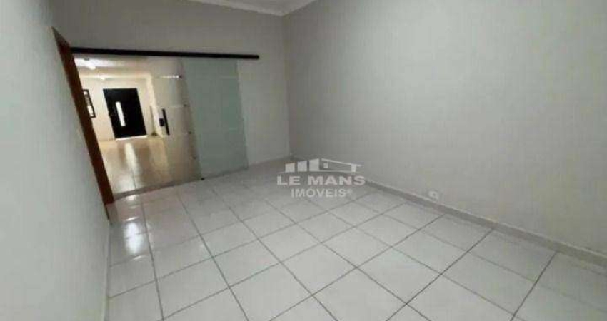 Casa para alugar com vocação comercial, 7 salas, 2 banheiros, no bairro Paulista em Piracicaba - SP