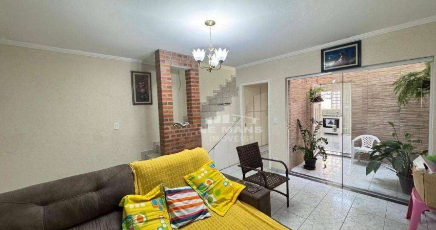 Casa a venda, 2 quartos, 2 vagas, no bairro Vila Rezende em Piracicaba - SP