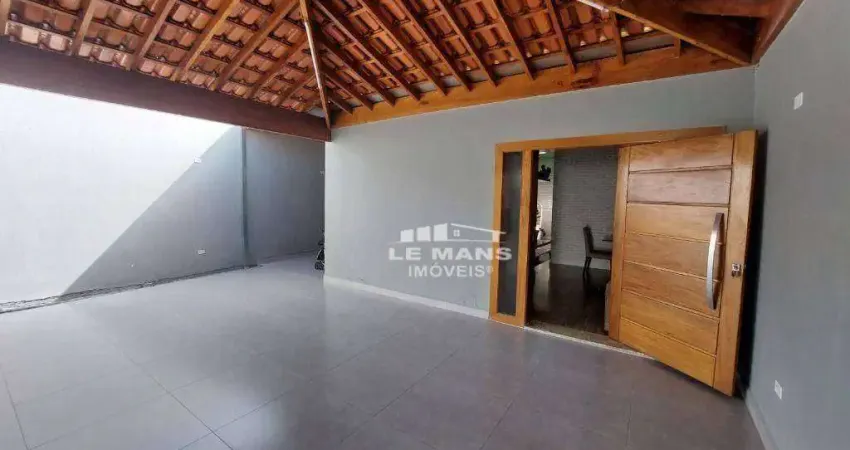 Casa a venda, 2 quartos, 2 vagas, no bairro Santa Terezinha em Piracicaba - SP