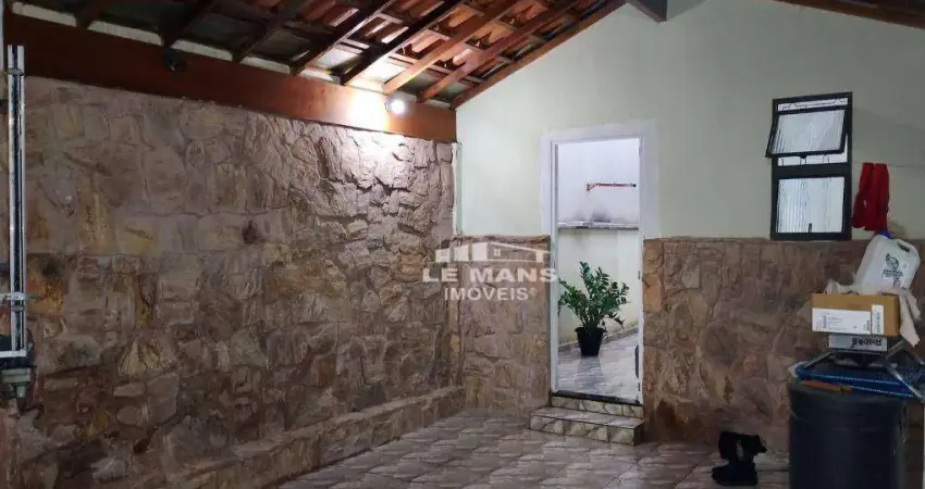 Casa a venda no bairro Vila Rezende em Piracicaba/SP.
