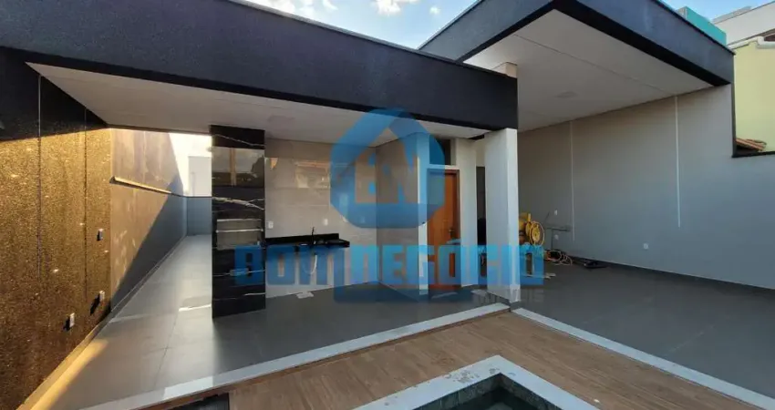 Exclusiva Residência em Lote Inteiro  Bairro Castanheiras