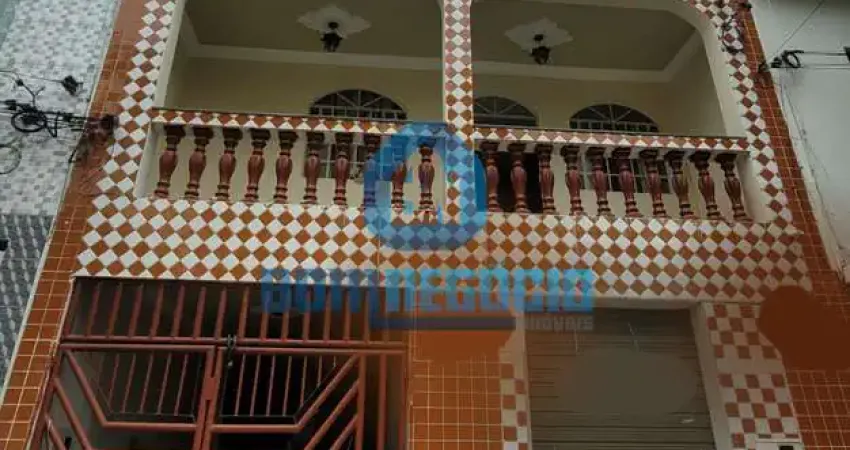 Imóvel à venda de 3 pavimentos em lote inteiro, NO BAIRRO DE LOURDES, GOVERNADOR VALADARES - MG