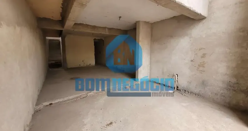 Casa em construção à venda com 3 quartos e 3 banheiros, SANTA RITA, GOVERNADOR VALADARES - MG